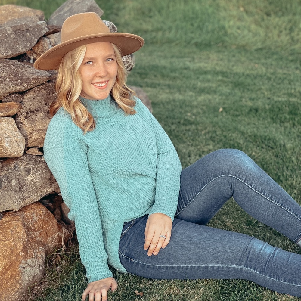 Meet your Posher, Alyssa